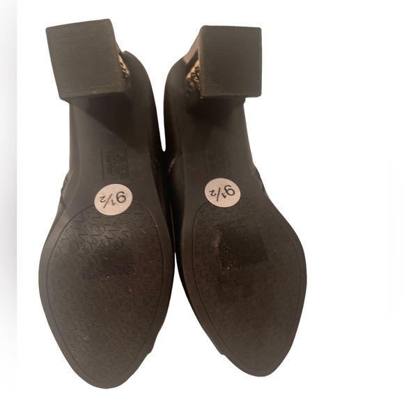 Jones New York Signature Ankle Booties black with gold chain chunky heels. NW0T - Picture 7 of 7